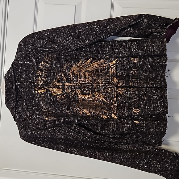 Merino Wool Crest Jacket - Picture 2 of 8